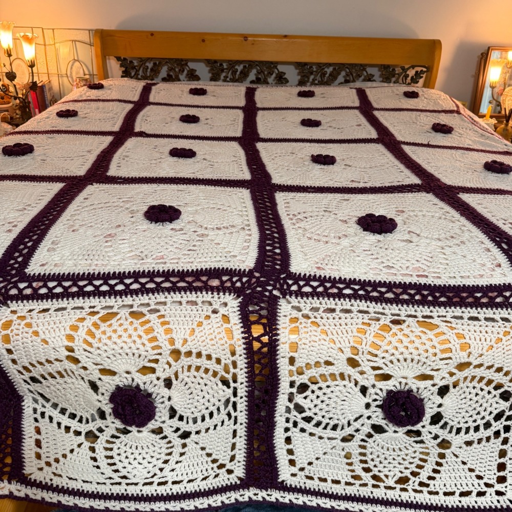 Vintage Handmade Crochet Afghan Blanket White Purple Floral Popcorn Stitch 99x75